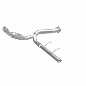 Ford Expedition Catalytic Converter - Magnaflow - Direct Fit, CARB Compliant - `07-`08