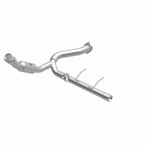 Lincoln Navigator Catalytic Converter - Magnaflow - Direct Fit, CARB Compliant - `07-`08