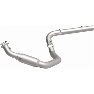 Chevrolet Express 3500 Catalytic Converter - Magnaflow - California Grade CARB Compliant Direct-Fit - `07-`09