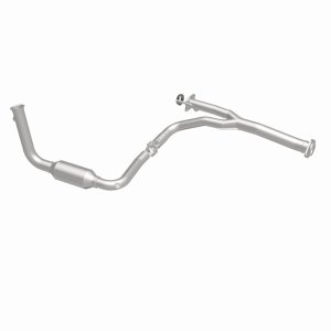 Jeep Liberty Catalytic Converter - Magnaflow - California Grade CARB Compliant Direct-Fit - 2004