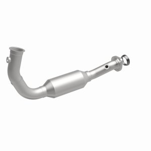 Jeep Liberty Catalytic Converter - Magnaflow - California Grade CARB Compliant - 2004