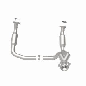 Cadillac Escalade Catalytic Converter - Magnaflow - Direct Fit, California Grade CARB Compliant - `07-`08