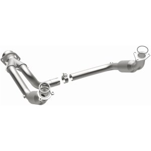 GMC Yukon XL 1500 Catalytic Converter - Magnaflow - Direct Fit, California Grade CARB Compliant - `07-`08