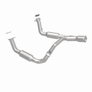 Chevrolet Trailblazer Catalytic Converter - Rear - Magnaflow - California Grade CARB Compliant Direct-Fit - `07-`09