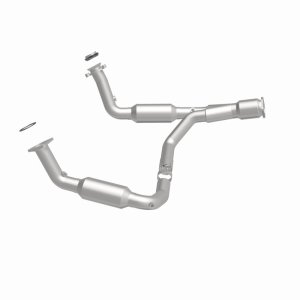 Chevrolet Trailblazer Catalytic Converter - Rear - Magnaflow - California Grade CARB Compliant Direct-Fit - `07-`09