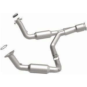 Chevrolet Trailblazer Catalytic Converter - Rear - Magnaflow - California Grade CARB Compliant Direct-Fit - `07-`09