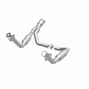 Chevrolet Trailblazer Catalytic Converter - Rear - Magnaflow - California Grade CARB Compliant Direct-Fit - `07-`09