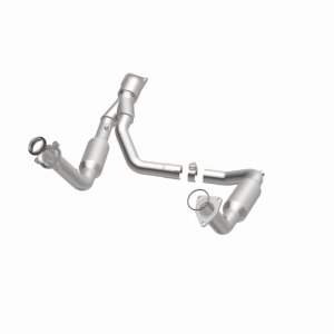 Chevrolet Trailblazer Catalytic Converter - Rear - Magnaflow - California Grade CARB Compliant Direct-Fit - `07-`09