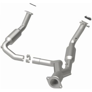 GMC Envoy Catalytic Converter - Rear - Magnaflow - California Grade CARB Compliant Direct-Fit - 2007