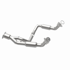 GMC Envoy Catalytic Converter - Rear - Magnaflow - California Grade CARB Compliant Direct-Fit - 2007