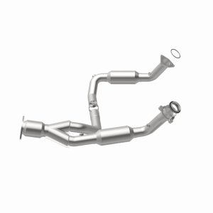 GMC Envoy Catalytic Converter - Rear - Magnaflow - California Grade CARB Compliant Direct-Fit - 2007