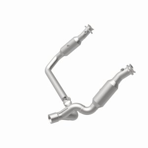 Ram 1500 Catalytic Converter - Magnaflow - Direct Fit, California Grade, CARB Compliant - 2009