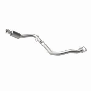 Land Rover Range Rover Sport Catalytic Converter - Magnaflow - California Grade CARB-Compliant, Direct-Fit, Stainless Steel, Includes Gaskets & Hardware - `07-`09