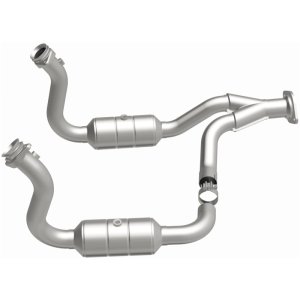 Ford F-250 Super Duty Catalytic Converter - Magnaflow - California Grade CARB Compliant Direct-Fit - `08-`10