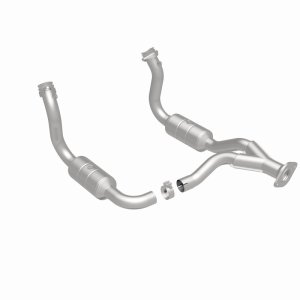 Ford F-350 Super Duty Catalytic Converter - Magnaflow - California Grade CARB Compliant Direct-Fit - `08-`10 Ford F-350 Super Duty Catalytic Converter - Magnaflow - California Grade CARB Compliant Direct-Fit - `08-`10