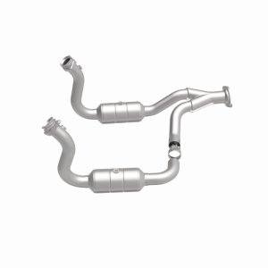 Ford F-350 Super Duty Catalytic Converter - Magnaflow - California Grade CARB Compliant Direct-Fit - `08-`10 Ford F-350 Super Duty Catalytic Converter - Magnaflow - California Grade CARB Compliant Direct-Fit - `08-`10