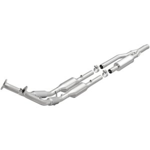 Volkswagen R32 Catalytic Converter - Magnaflow - Direct Fit California Grade - 2008 Volkswagen R32 Catalytic Converter - Magnaflow - Direct Fit California Grade - 2008