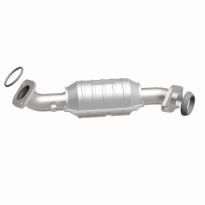 Cadillac CTS Catalytic Converter - Magnaflow - California Grade CARB Compliant Direct-Fit - `04-`09
