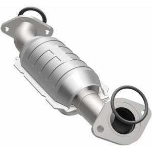Cadillac CTS Catalytic Converter - Magnaflow - California Grade CARB Compliant Direct-Fit - `04-`09