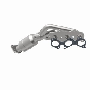 Toyota 4Runner Catalytic Converter - Magnaflow - Direct Fit - `10-`12