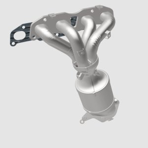 Nissan Rogue Catalytic Converter - Magnaflow - California Grade CARB Compliant Direct-Fit - `08-`13