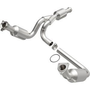 GMC Sierra 1500 Catalytic Converter - Magnaflow - California Direct-Fit - `09-`13