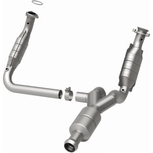 GMC Sierra 1500 Catalytic Converter - Magnaflow - California Direct-Fit - `09-`13