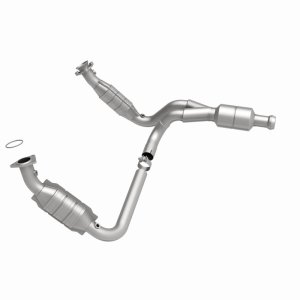 GMC Sierra 1500 Catalytic Converter - Magnaflow - California Direct-Fit - `09-`13