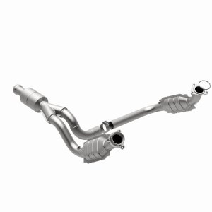 GMC Sierra 1500 Catalytic Converter - Magnaflow - California Direct-Fit - `09-`13