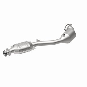 Subaru Outback Catalytic Converter - Magnaflow - California Grade CARB Compliant Direct-Fit - 2005