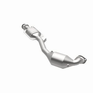 Subaru Outback Catalytic Converter - Magnaflow - California Grade CARB Compliant Direct-Fit - 2005