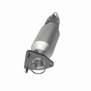 Nissan Frontier Catalytic Converter - Magnaflow - California Grade CARB Compliant, Direct-Fit - `05-`06