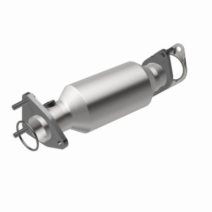Nissan Pathfinder Catalytic Converter - Magnaflow - California Grade CARB Compliant, Direct-Fit - `05-`06