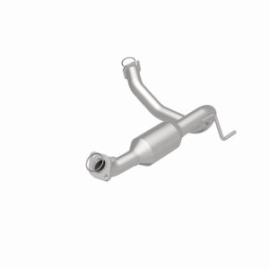 Toyota FJ Cruiser Catalytic Converter - Magnaflow - California Direct-Fit - `10-`11