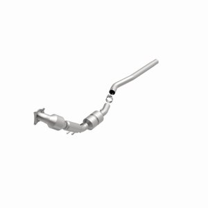 Volkswagen Passat Catalytic Converter - Magnaflow - California Grade CARB Compliant Direct-Fit - 2008