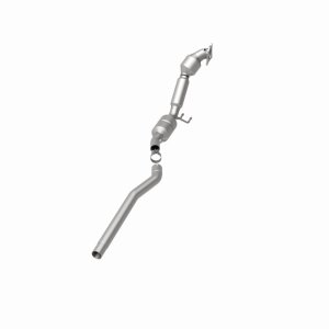 Volkswagen Passat Catalytic Converter - Magnaflow - California Grade CARB Compliant Direct-Fit - 2008