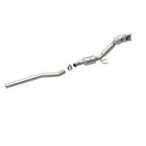 Volkswagen Passat Catalytic Converter - Magnaflow - California Grade CARB Compliant Direct-Fit - 2008