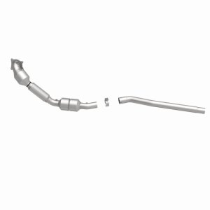 Volkswagen Passat Catalytic Converter - Magnaflow - California Grade CARB Compliant Direct-Fit - 2008