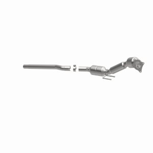 Volkswagen Passat Catalytic Converter - Magnaflow - California Grade CARB Compliant Direct-Fit - 2010