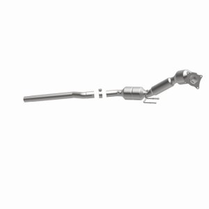 Volkswagen Passat Catalytic Converter - Magnaflow - California Grade CARB Compliant Direct-Fit - 2010