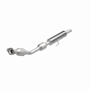 Toyota Yaris Catalytic Converter - Magnaflow - Direct Fit, CARB Compliant - `07-`11