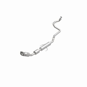Toyota Yaris Catalytic Converter - Magnaflow - California Grade CARB Compliant Direct-Fit - `07-`11