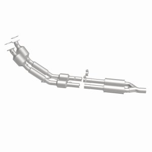 Volkswagen Passat Catalytic Converter - Magnaflow - Direct Fit - 2006