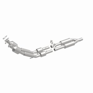 Volkswagen Passat Catalytic Converter - Magnaflow - Direct Fit - 2006