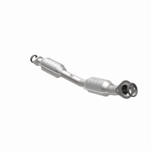 Nissan Versa Catalytic Converter - Magnaflow - California Grade CARB Compliant Direct-Fit - `07-`12