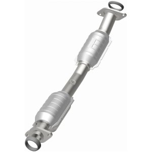 Nissan Versa Catalytic Converter - Magnaflow - California Grade CARB Compliant Direct-Fit - `07-`12