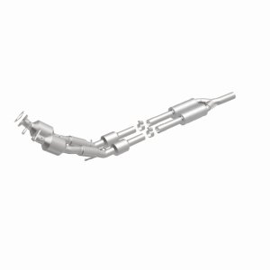 Volkswagen Passat Catalytic Converter - Magnaflow - California Grade CARB Compliant - `12-`14
