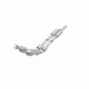 Volkswagen Passat Catalytic Converter - Magnaflow - California Grade CARB Compliant - `12-`14