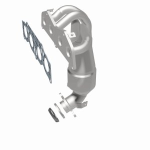 Pontiac Vibe Catalytic Converter - Magnaflow - California Grade CARB Compliant Direct-Fit - `09-`10