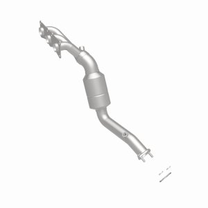 BMW 528 Catalytic Converter - Underbody - Magnaflow - California Grade CARB Compliant Direct-Fit - `08-`10